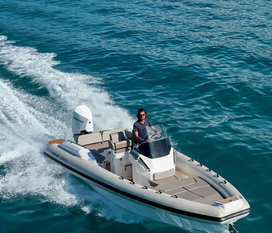 Lomac 7.0 Turismo - Mercury 250 cv ( 11 personnes )